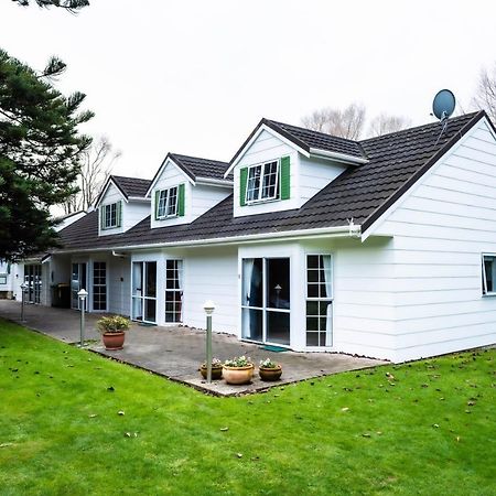 Bucket Tree Lodge Tawa Eksteriør billede